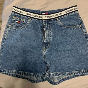 Vintage Tommy Hilfiger Jean shorts!
